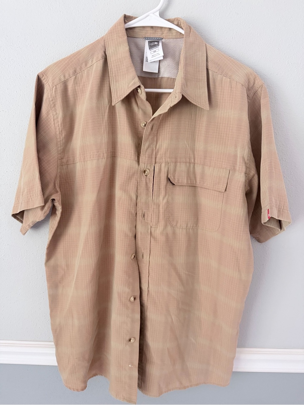 THE NORTH FACE Men's Tan Plaid Button-Up Short Sleeve Regular-Fit Shirt SZ M